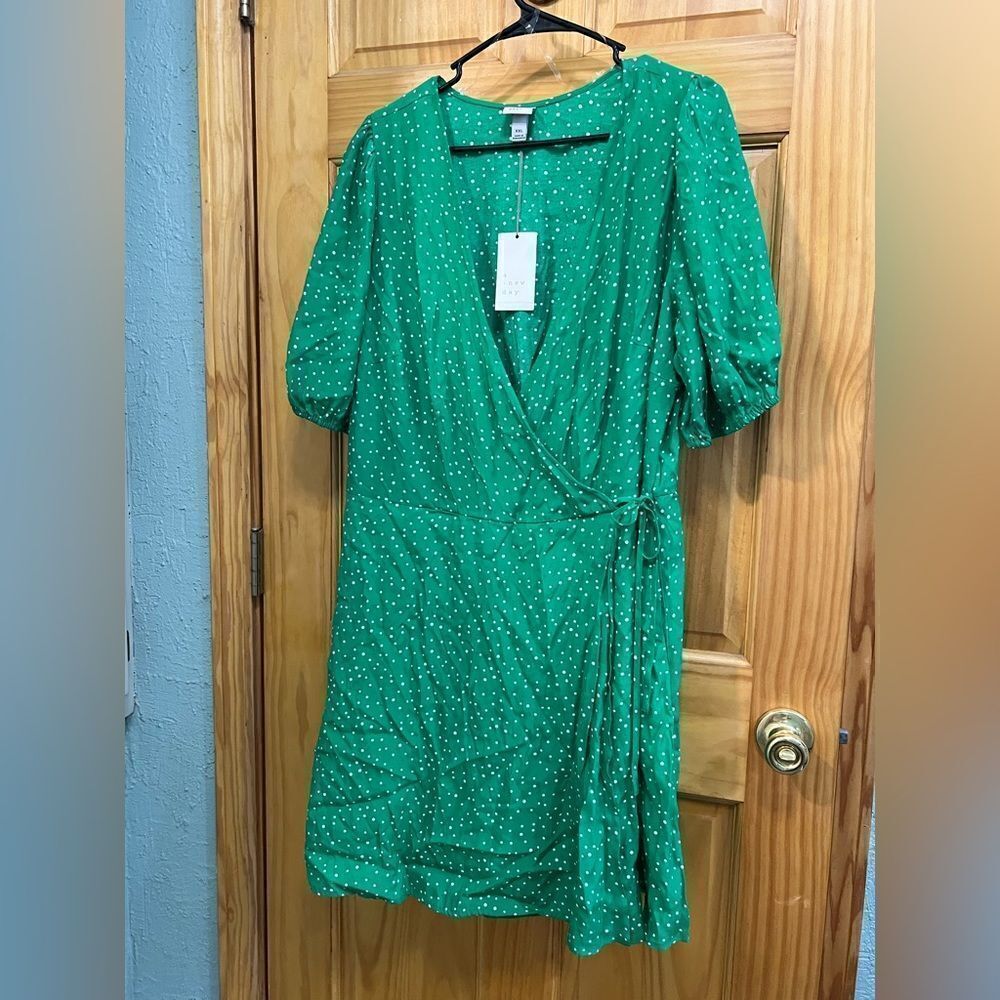A New Day (NWT) beautiful Kelley green with white polka-dots dress size XXL
